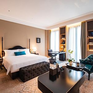 King Room Garden View